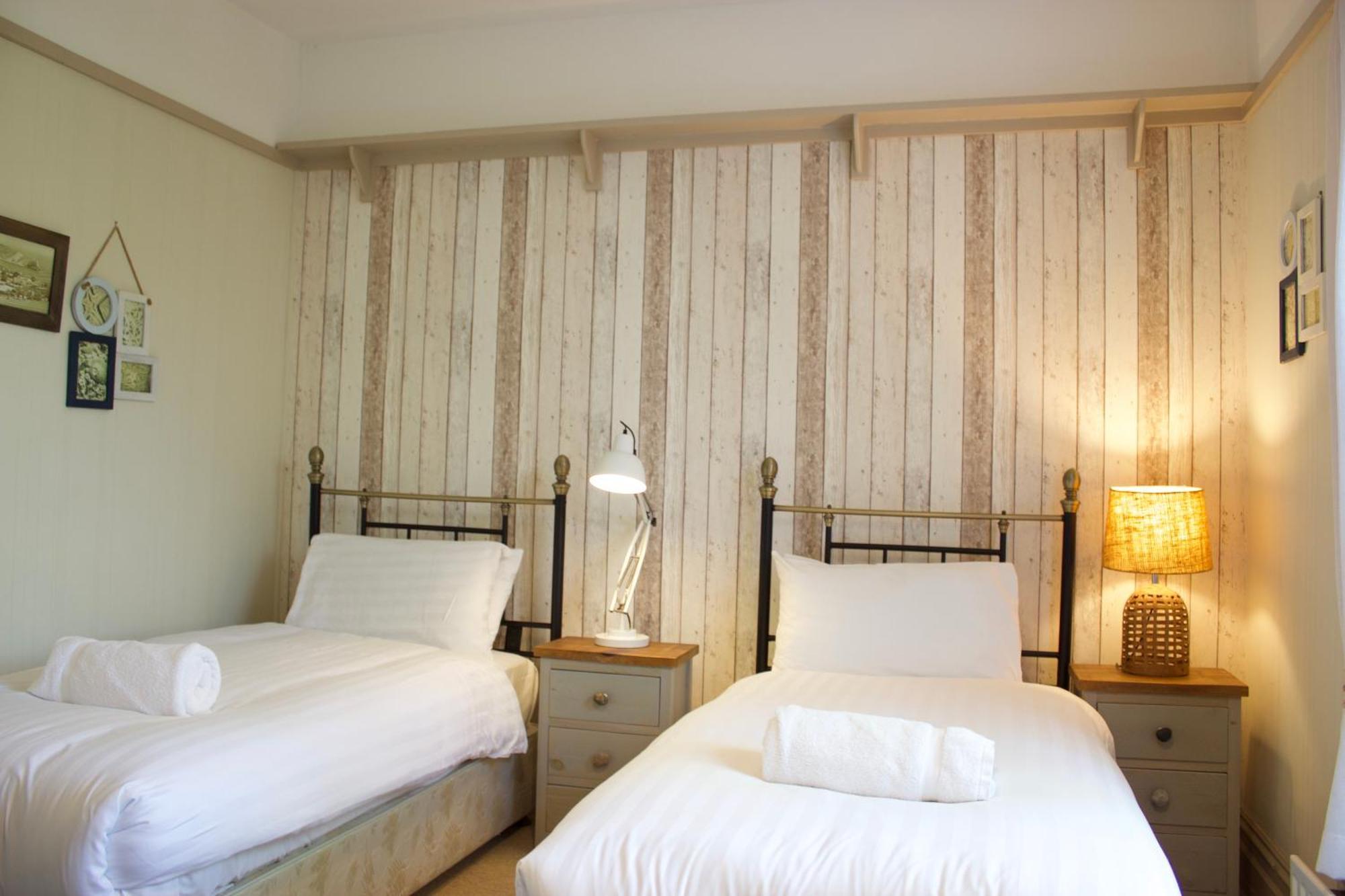 Durdle Door Hotel Лалуорт-Ков Экстерьер фото