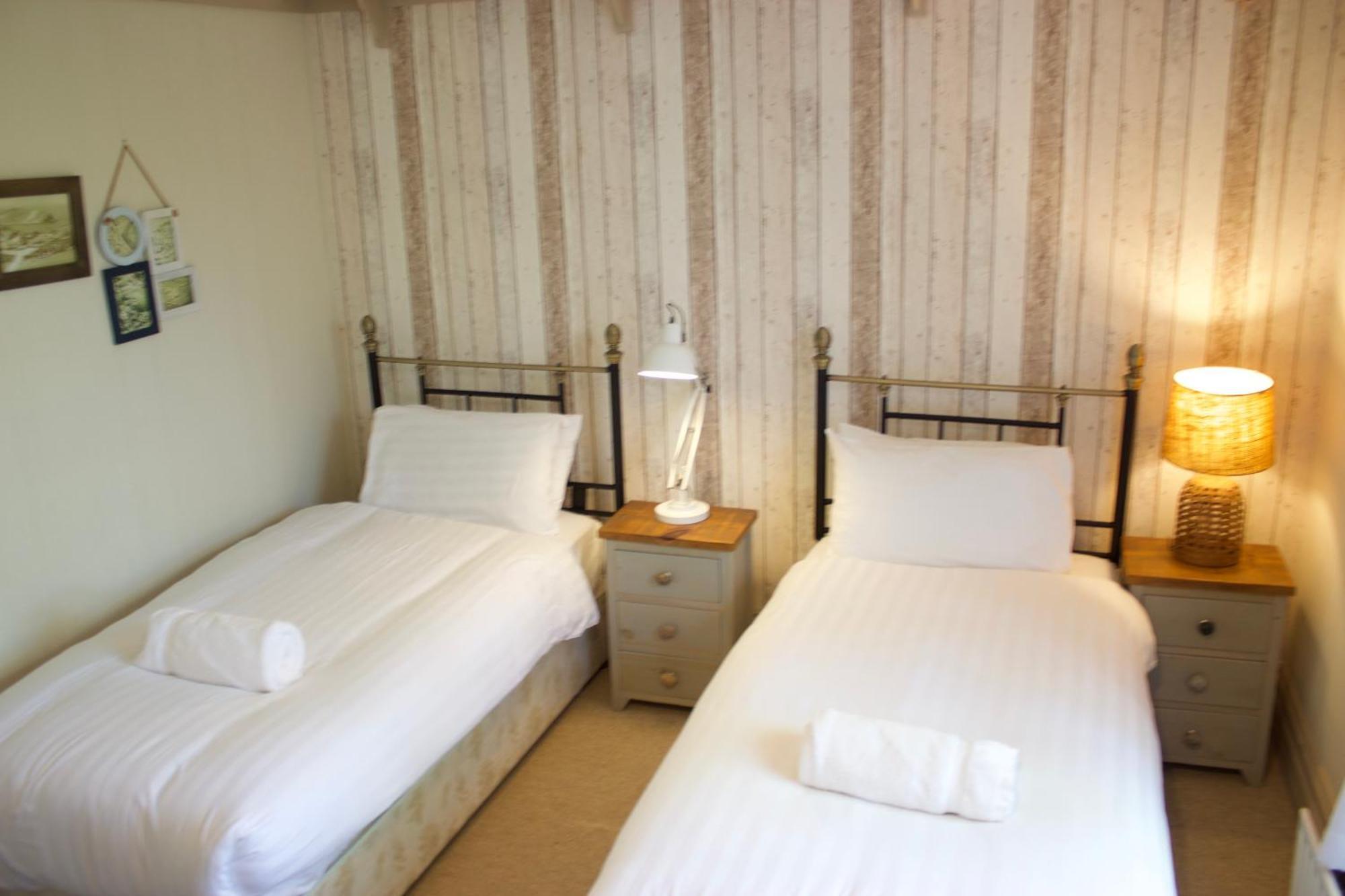 Durdle Door Hotel Лалуорт-Ков Экстерьер фото