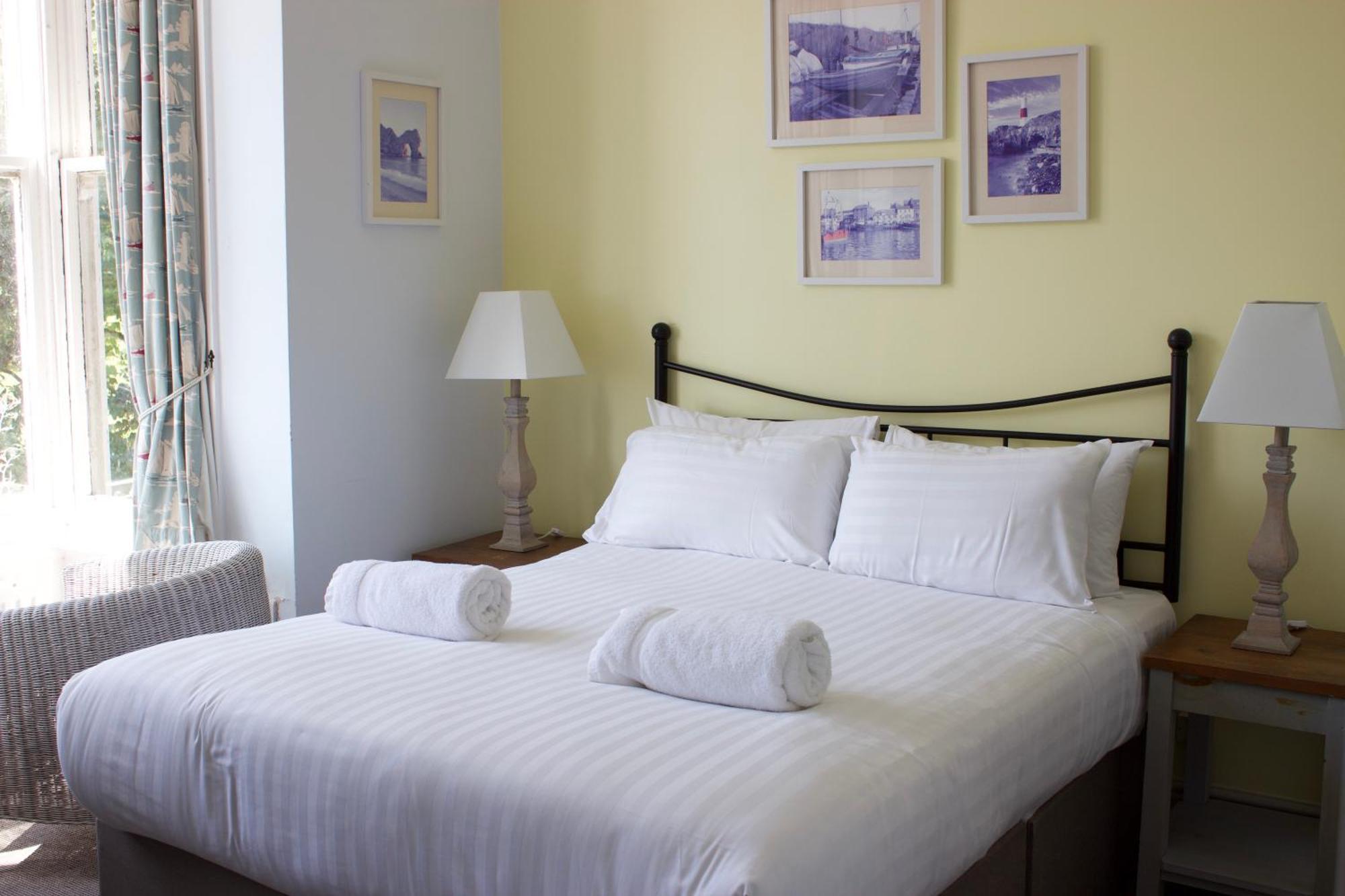 Durdle Door Hotel Лалуорт-Ков Экстерьер фото