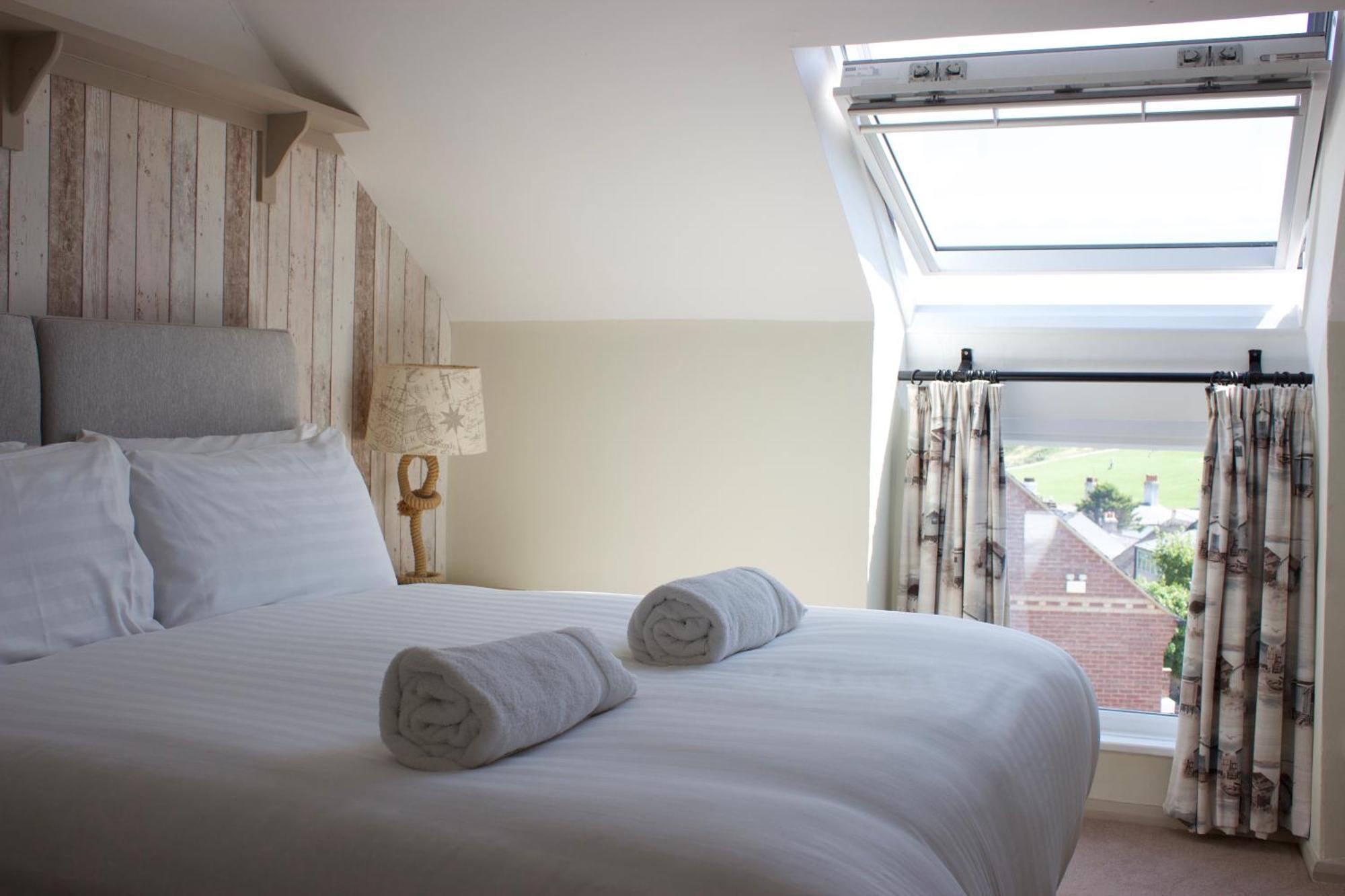 Durdle Door Hotel Лалуорт-Ков Экстерьер фото