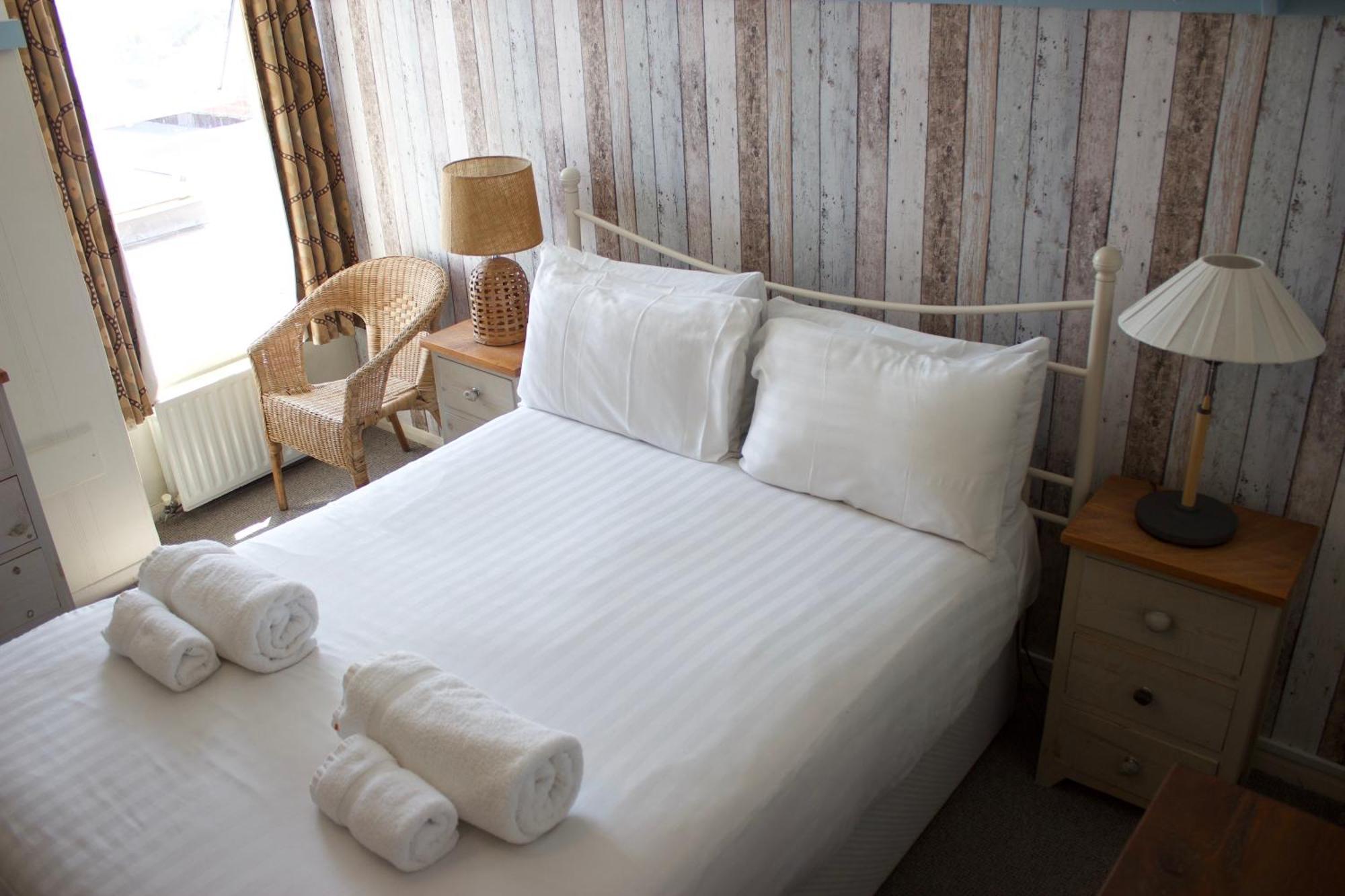 Durdle Door Hotel Лалуорт-Ков Экстерьер фото