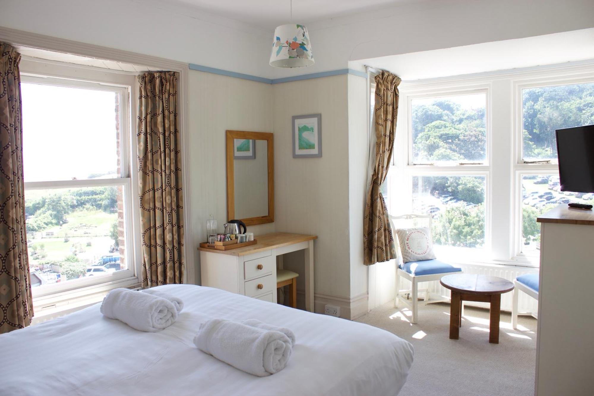 Durdle Door Hotel Лалуорт-Ков Экстерьер фото